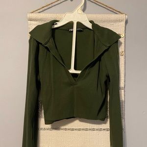 Green colared cropped top